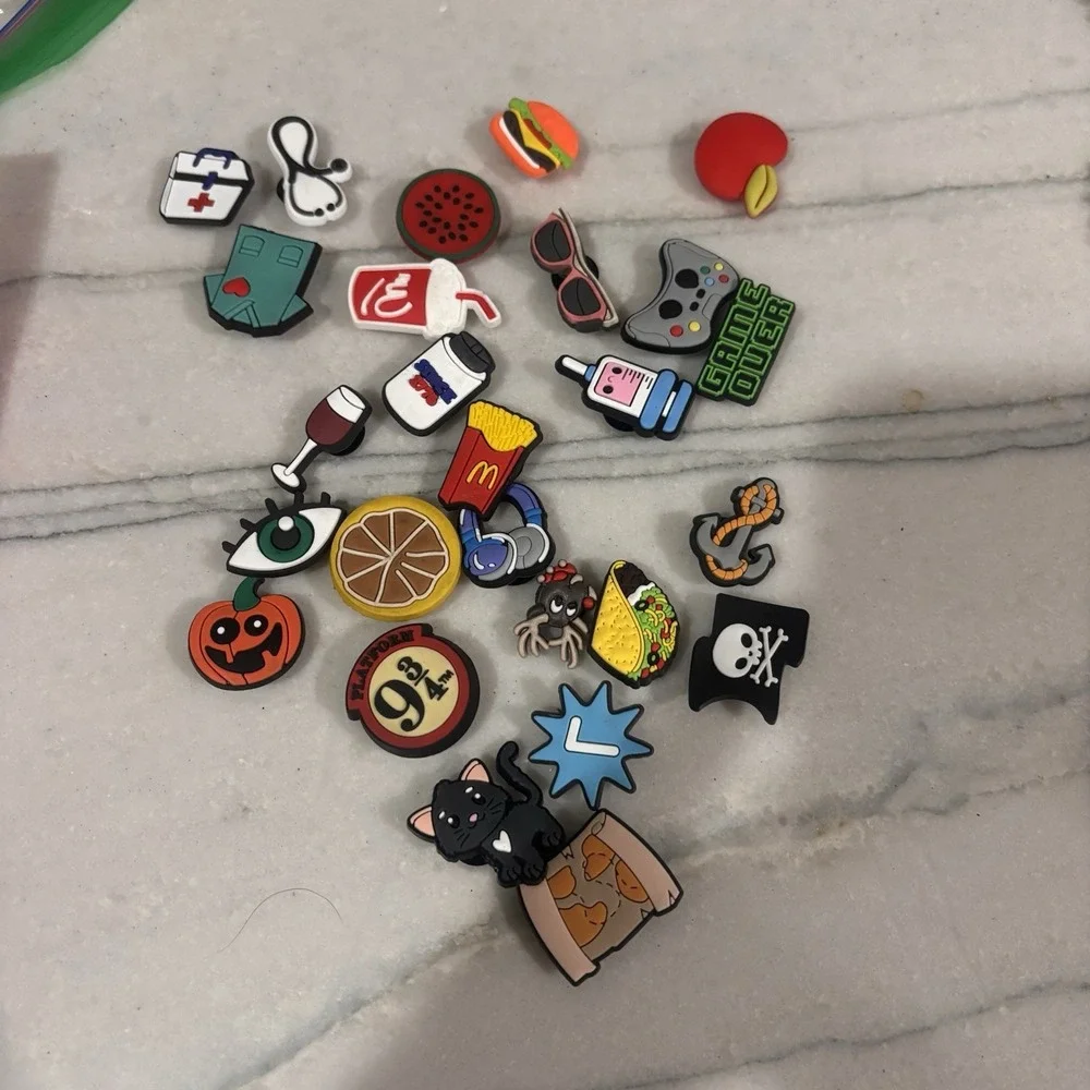 Lot Of 150+ Shoe Charms